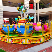 Manège à jet d'eau Abeille de dessin animé, équipement de divertissement extérieur pour enfants, idéal pour les zones de loisirs parent-enfant