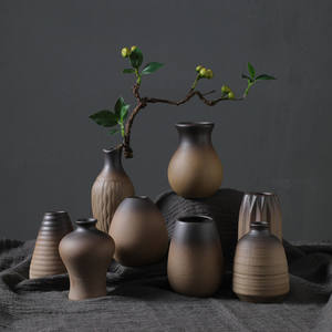 Vaso in ceramica piccolo vaso di fiori in ceramica di piccolo colore retrò per la decorazione della casa - Product Image 1