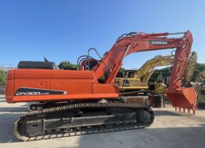 Alta qualità usato Dosan DX300LC escavatore Shanghai vendita calda con Doosan originale motore macchine da costruzione a basso prezzo - Product Image 2
