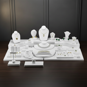 Expositor de Joyería de Lujo Blanco al por Mayor, Set Personalizable para Tiendas Minoristas, Soporte Multicapa para Collares, Anillos y Pendientes - Product Image 3