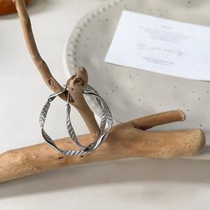 Pendientes de Aro de Plata de Ley 925 para Mujer, Joyería Fina y Delicada para Uso Diario, Regalo para Mujer - Product Image 2