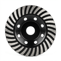 Meule abrasive turbo personnalisable pour commande en gros avec segments striés, meule diamantée en forme de coupelle pour béton et pierre