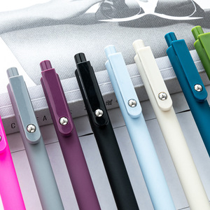 定制塑料多色新奇圆珠笔批发软橡胶 ABS 学校标志个性化可伸缩印刷 - Product Image 4