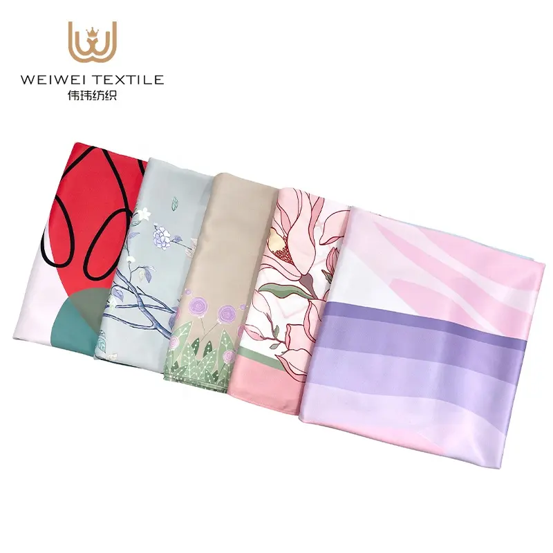 Hijab musulman carré imprimé foulard en satin soie pour femme de créateur en vente de gros