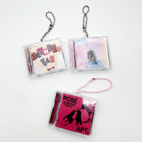 Mini lecteur de musique CD porte-clés Mini Idol, porte-clés avec lecteur de carte, breloques d'album de musique Kpop, mini boîte CD NFC en acrylique DIY, porte-clés avec étiquette NFC