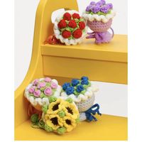 Porte-clés mignons en forme de bouquet de roses au crochet, fleurs tricotées à la main, pour clés de voiture, sac à main, téléphone, portefeuille, breloque de sac, fleur au crochet