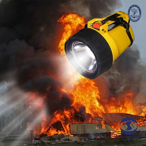 Linterna LED Recargable <span class=keywords><strong>de</strong></span> Alta Intensidad a Prueba <span class=keywords><strong>de</strong></span> Explosiones con Alcance <span class=keywords><strong>de</strong></span> 300M para Uso en la Lucha Contra Incendios - Product Image 1