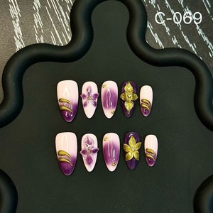 <span class=keywords><strong>Uñas</strong></span> Postizas Hechas a Mano con Rico Aroma Floral, Elegante Efecto Difuminado, Flores 3D, Colores Brillantes y <span class=keywords><strong>Acabado</strong></span> Dorado - Product Image 1