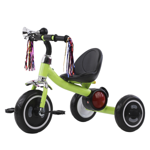 Tricycle Rouge pour Enfants à Prix d'Usine avec Roues Lumineuses, Musique, <span class=keywords><strong>Klaxon</strong></span> et Guirlandes – Jouet Porteur Durable pour Enfants, Meilleur Cadeau 2-7 Ans - Product Image 6