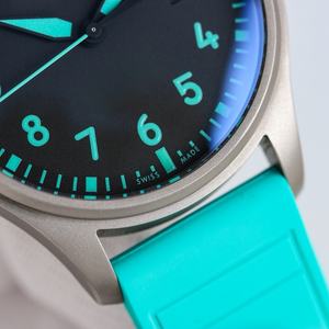 Montre à calendrier mécanique avec un design tendance et un bracelet vert - Product Image 6