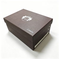 Boîte à chaussures personnalisée avec laminage mat, couvercle amovible, impression de logo et trou d'aération pour l'emballage de luxe et la vente au détail