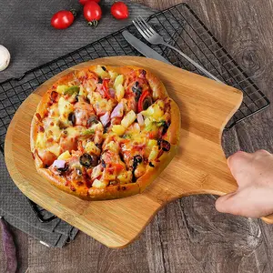 定制多功能烘焙披萨工具天然轻质光滑竹披萨果皮桨和带手柄的切菜板