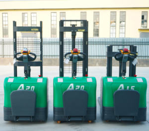 電動スタッカー 2000kg 1.5トン 3m ナロー ライトデューティー <span class=keywords><strong>CE</strong></span>認証 レストラン用 室内スタッカー - Product Image 1