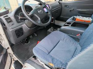 Les voitures d'<span class=keywords><strong>occasion</strong></span> en bon état, à des <span class=keywords><strong>prix</strong></span> raisonnables, conviennent au déplacement, au voyage et au transport de marchandises très confortables. - Product Image 3