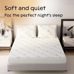Protector de Colchón Impermeable <span class=keywords><strong>Utopia</strong></span> Bedding. Funda de Colchón Premium de 210 GSM. Transpirable. Estilo Ajustado con Bolsillos Elásticos - Product Image 2
