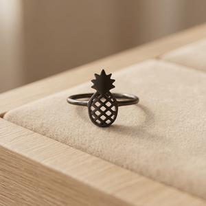 Anillo de Latón con Diseño de Piña y Piedras Preciosas Exquisitas, Bañado en Rodio Negro y Oro, Estilo Clásico Hindú, Certificado por Terceros - Product Image 3