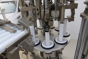 Machine automatique de remplissage et de pliage de tubes en acier inoxydable, métal et aluminium pour pommades, pâtes, adhésifs et colles - Product Image 5