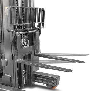 Montacargas Retráctil Serie A de 1.5 y 2 Toneladas para Almacén, Tipo Plataforma, a Bajo Precio - Product Image 4