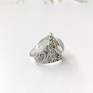 แหวนมูนสโตน เงินแท้ 925 แหวนพลอยมูนสโตน งานแฮนด์เมด คอลเลคชั่นแหวนสวย เครื่องประดับเงิน ราคาขายส่ง - Product Image 4
