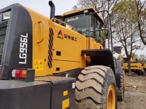 Yuchai Engine Powered Original 5 tonnes Mini chargeur frontal Forte chargeuse sur pneus d'occasion pour les industries agricoles Qualité assurée - Product Image 3