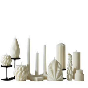 Nueva Vela Aromática Hecha a Mano, Estilo Nórdico Geométrico, con Logotipo Personalizable - Product Image 1