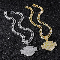 YJ10-7000 Nouveau collier pendentif en alliage de zinc pour homme, style hip-hop européen et américain, avec lettre anglaise personnalisée, idéal pour les fêtes