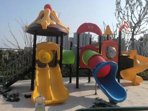 Structure de jeu extérieure durable sur le thème de l'aviation spatiale, avec structure en acier, toboggans en tubes PVC et maisonnette, pour écoles et parcs d'attractions - Product Image 6