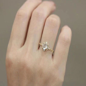 Anello da donna stile occhio di gatto con accenti in pietra, elegante gioiello alla moda - Product Image 4
