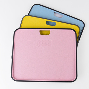 Water Leakage Prevention Double-Sided Wheat Straw Fiber Plastic Cutting Board Thicker Plastic Chopping Board With Non-Slip Feet
