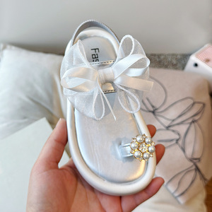 2026 Neue Sommer-Mädchen-Sandalen: Leichte, rutschfeste Outdoor-Strandsandalen, modische flache Zehenstegschuhe mit Schleife für Babys und Kleinkinder, lässige Prinzessinnen-Schuhe - Product Image 3
