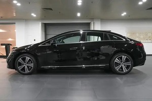 B/E/N/Z Negro EQE 2025 EQE 500 4MATIC Edición de Lujo 681 km NEDC Batería de 96.1 kWh 300 KW/858 Nm - Product Image 2