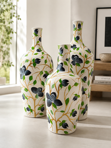 Vase en céramique blanc minimaliste moderne avec dessin noir artistique - Vase à fleurs en poterie écologique fait main - Commande en gros - Product Image 5