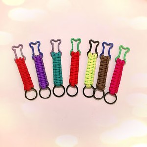 Llavero de Aluminio con Forma de Hueso, Trenzado con Paracord de Nailon, Resistente, Promocional, para Actividades al Aire Libre - Product Image 2