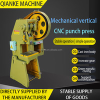 Machine de fabrication de fenêtres en aluminium robuste CE, capable de poinçonner avec une presse mécanique de 16/25/40T