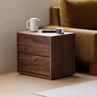 Table de chevet moderne couleur noyer, commode à tiroirs, meuble de chevet artistique en bois massif de style mid-century, mini armoire de rangement pour chambre à coucher