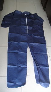 Combinaison de protection jetable d'isolation d'OEM d'usine avec la couverture de <span class=keywords><strong>CPE</strong></span> vêtements médicaux bon marché - Product Image 6