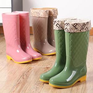 Chaussures d'eau Bottes de pluie en <span class=keywords><strong>plastique</strong></span> Pvc à cylindre moyen-bas pour femmes Chaussures de travail de cuisine à la mode - Product Image 1