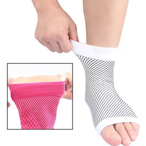 Calcetines <span class=keywords><strong>de</strong></span> compresión <span class=keywords><strong>para</strong></span> fascitis Plantar, mangas <span class=keywords><strong>de</strong></span> compresión <span class=keywords><strong>para</strong></span> pies, soporte <span class=keywords><strong>para</strong></span> tobillo/talón, aumento <span class=keywords><strong>de</strong></span> <span class=keywords><strong>la</strong></span> <span class=keywords><strong>circulación</strong></span> sanguínea, alivia el dolor <span class=keywords><strong>de</strong></span> arco - Product Image 5