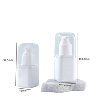 Vente en gros de voyage de luxe portable personnalisé couleur givrée en plastique PET vide carré soin de la peau lotion vaporisateur 80ml ensemble