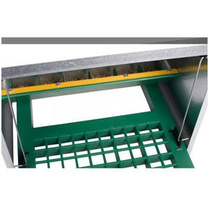 एंटी-स्लिप ट्रेडल स्वचालित चिकन फीडर गैल्वेनाइज्ड आउटडोर वेदरप्रूफ नो-वेस्ट मेटल पोल्ट्री फीडर - Product Image 2