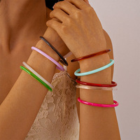 Brazalete Circular Acrílico de Color Caramelo con Degradado Retro, Joyería Minimalista y Elegante para Mujer