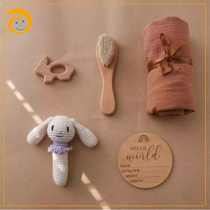 Juguete <span class=keywords><strong>de</strong></span> ganchillo suave, 5 uds., juego <span class=keywords><strong>de</strong></span> regalo para Baby Shower recién nacido, sonajero <span class=keywords><strong>de</strong></span> mano, mordedor, sonajero <span class=keywords><strong>de</strong></span> madera, juego <span class=keywords><strong>de</strong></span> regalo para bebé - Product Image 2