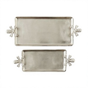 Juego de 2 bandejas rectangulares decorativas de metal con asa de calavera plateada, ideales para servir aperitivos y galletas en Halloween, estilo moderno. - Product Image 1