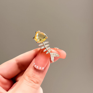 Broche de ala de cristal dorado de lujo de nuevo diseño, broches de traje de mujer para vestido de novia, broches decorativos - Product Image 5