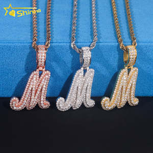 سعر الترويج تمرير الماس اختبار الفضة الإسترليني مطلي بالذهب مخصص مثلج خارج الهيب هوب المويسانيتي حرف م قلادة - Product Image 2