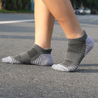 Baskets athlétiques courtes pour hommes Baseball blanc Coton Cheville Bambou Chaussettes athlétiques de course personnalisées