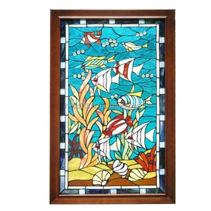 Panneau de fenêtre en verre teinté artisanal de style Tiffany, design poisson de style européen personnalisé, avec chaîne - Product Image 1