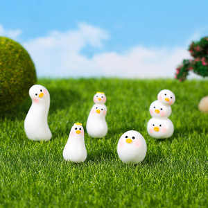Decoraciones de pollitos en miniatura, artesanía de resina, adornos para coche, figuras de animales lindos para decoración del jardín y el hogar - Product Image 3