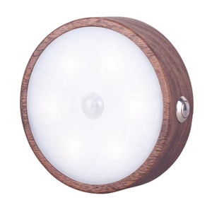 Luces Nocturnas Inalámbricas Recargables por USB, Luces para Armario, Luces Magnéticas con Sensor de Movimiento para Montar en la Pared - Product Image 1