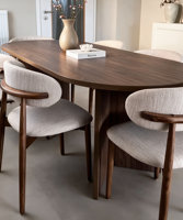 Table à manger ovale en bois massif de style mid-century, bureau vintage moderne de luxe léger pour petits appartements